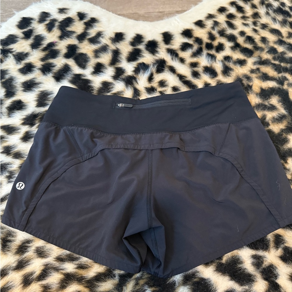 Lululemon speed up Black Athletic Shorts - Picture 2 of 2